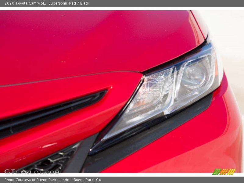 Supersonic Red / Black 2020 Toyota Camry SE