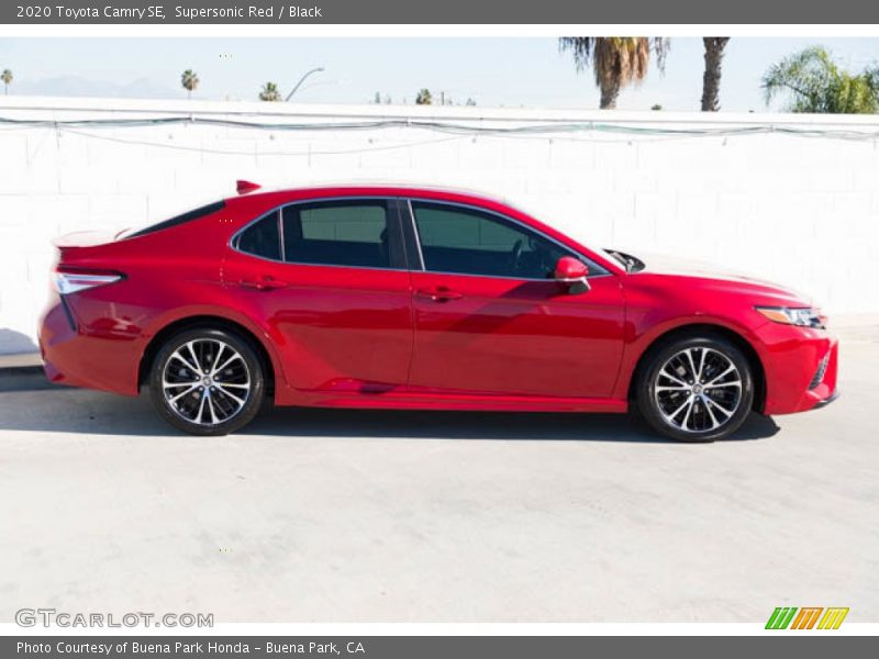 Supersonic Red / Black 2020 Toyota Camry SE
