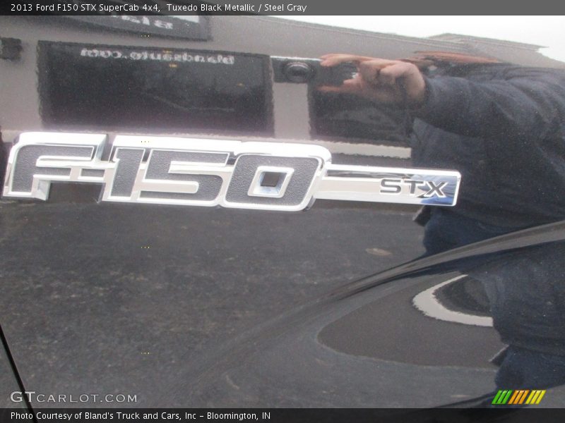 Tuxedo Black Metallic / Steel Gray 2013 Ford F150 STX SuperCab 4x4