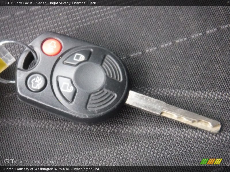 Ingot Silver / Charcoal Black 2016 Ford Focus S Sedan