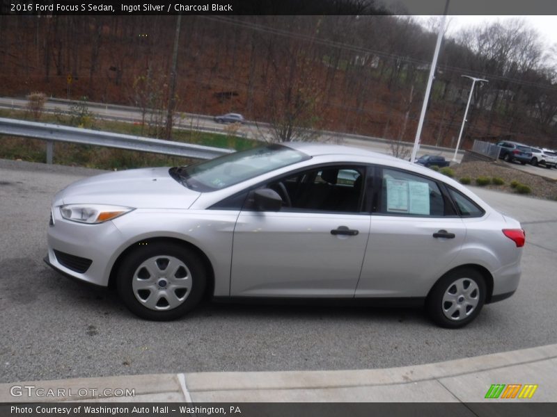 Ingot Silver / Charcoal Black 2016 Ford Focus S Sedan