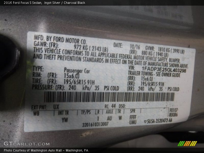 Ingot Silver / Charcoal Black 2016 Ford Focus S Sedan