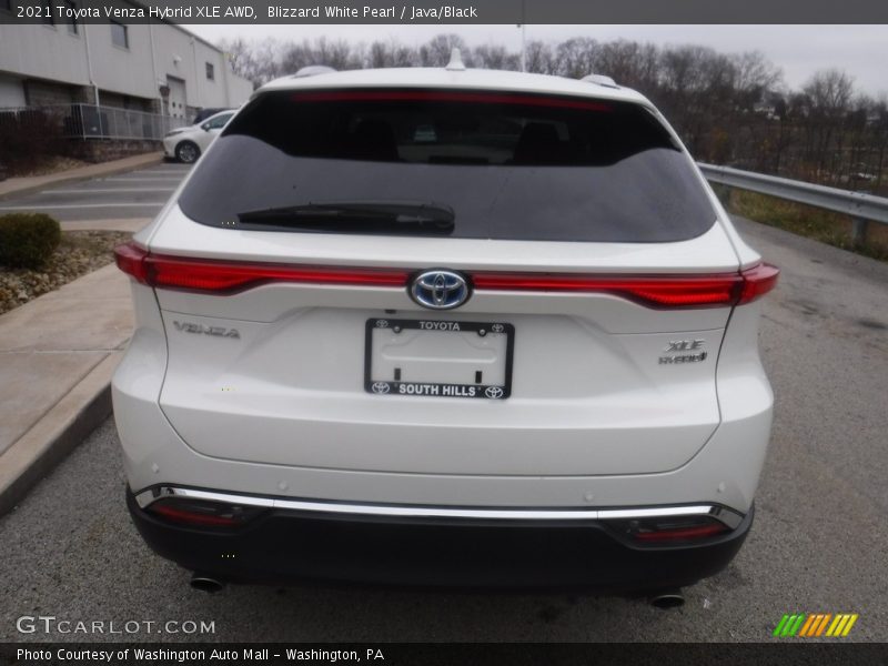 Blizzard White Pearl / Java/Black 2021 Toyota Venza Hybrid XLE AWD