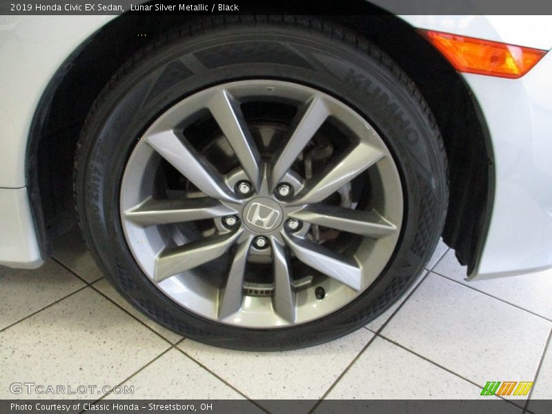 Lunar Silver Metallic / Black 2019 Honda Civic EX Sedan