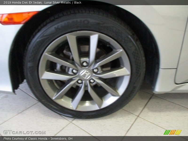 Lunar Silver Metallic / Black 2019 Honda Civic EX Sedan