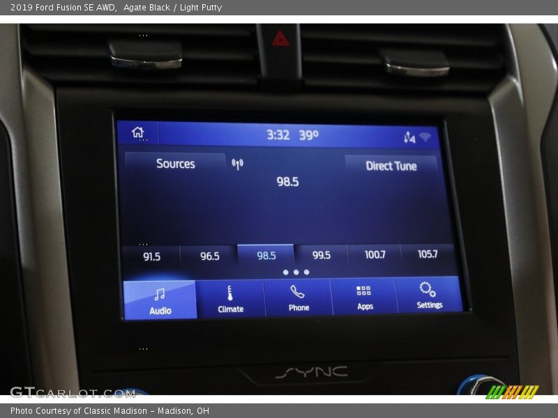 Agate Black / Light Putty 2019 Ford Fusion SE AWD
