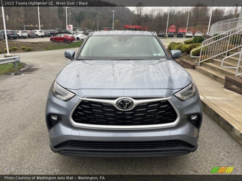 Moon Dust / Black 2023 Toyota Highlander LE