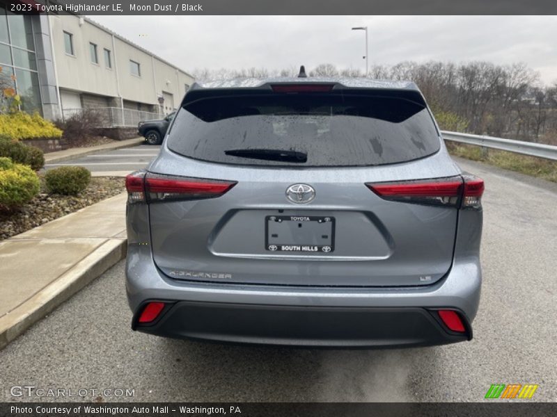 Moon Dust / Black 2023 Toyota Highlander LE