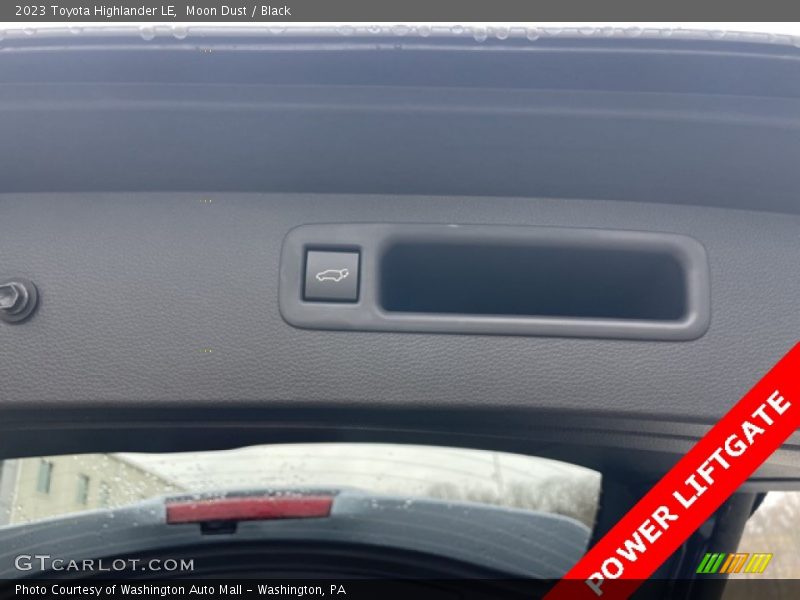 Moon Dust / Black 2023 Toyota Highlander LE