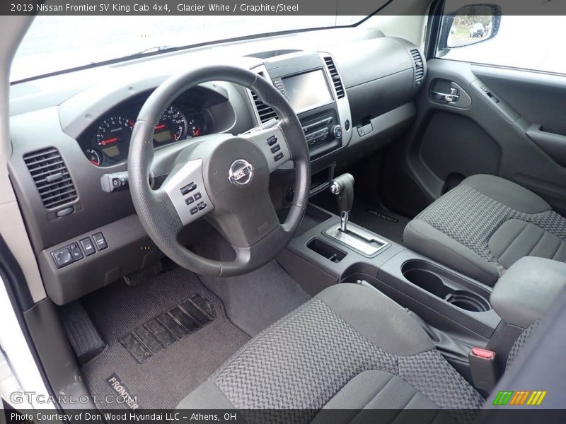 Glacier White / Graphite/Steel 2019 Nissan Frontier SV King Cab 4x4