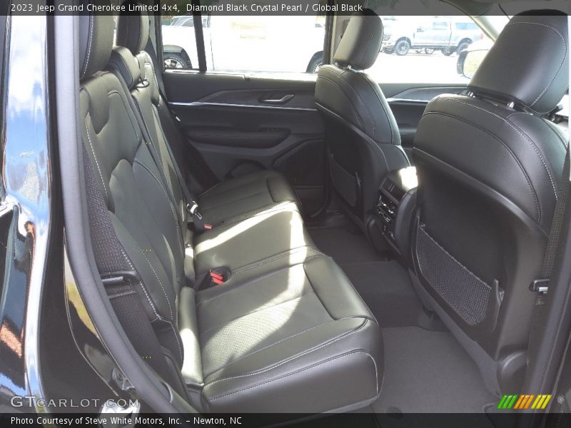 Diamond Black Crystal Pearl / Global Black 2023 Jeep Grand Cherokee Limited 4x4