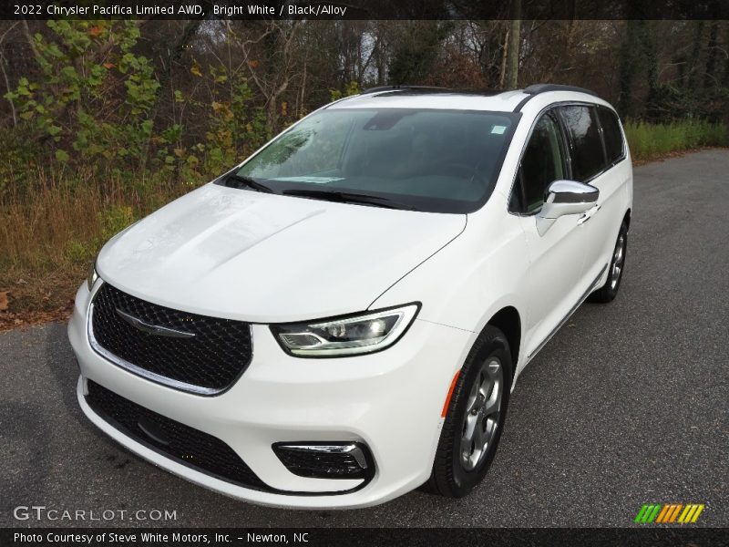 Bright White / Black/Alloy 2022 Chrysler Pacifica Limited AWD