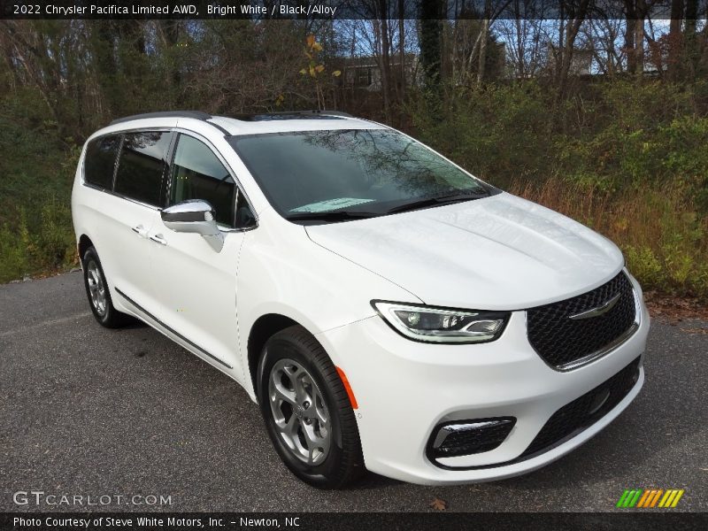 Bright White / Black/Alloy 2022 Chrysler Pacifica Limited AWD