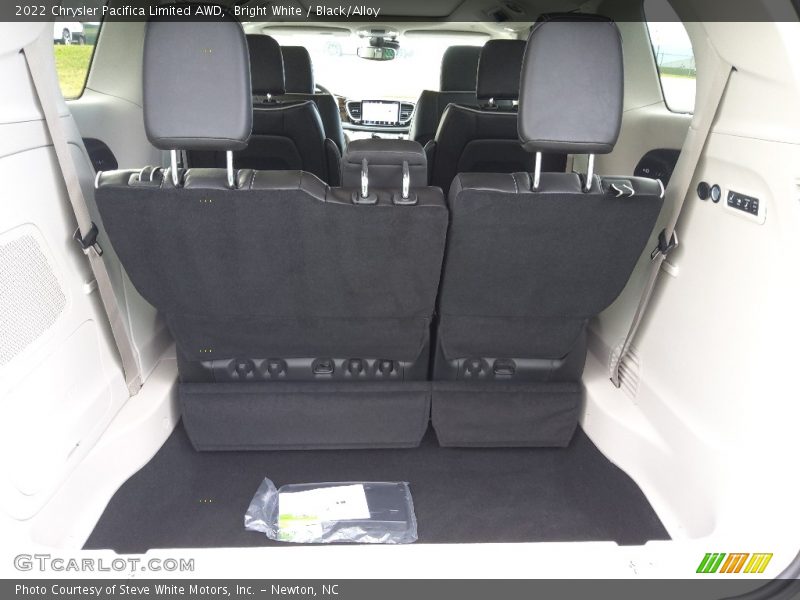 Bright White / Black/Alloy 2022 Chrysler Pacifica Limited AWD