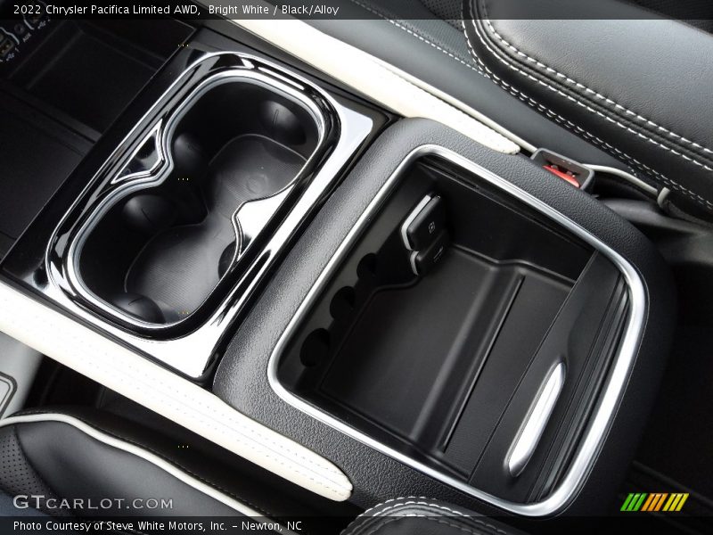 Bright White / Black/Alloy 2022 Chrysler Pacifica Limited AWD