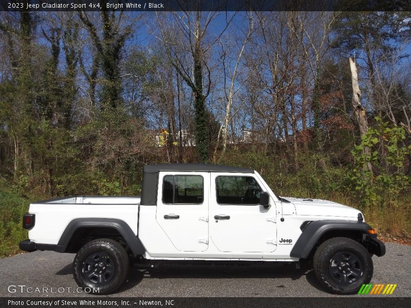 Bright White / Black 2023 Jeep Gladiator Sport 4x4