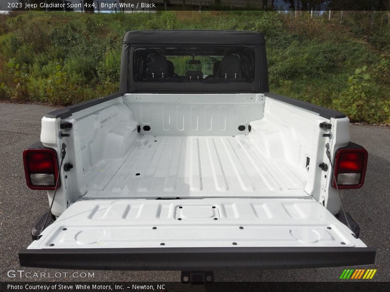 Bright White / Black 2023 Jeep Gladiator Sport 4x4