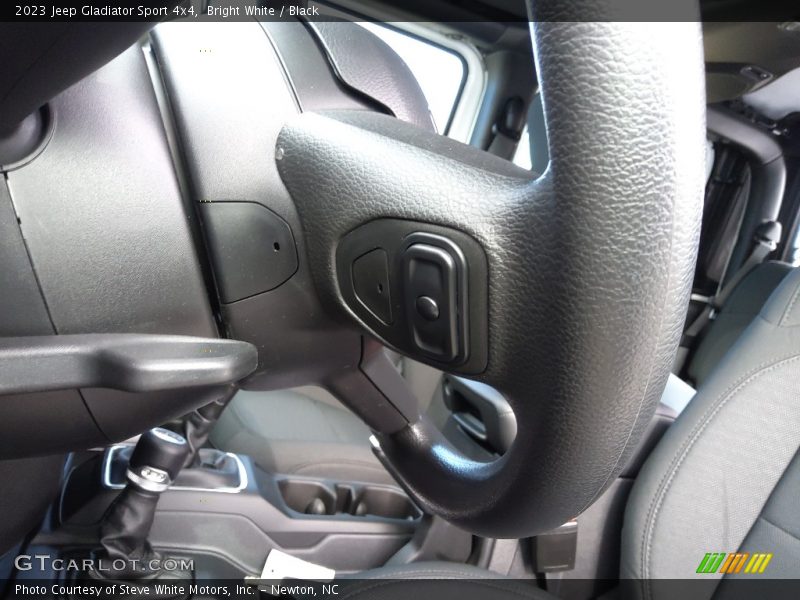 Bright White / Black 2023 Jeep Gladiator Sport 4x4
