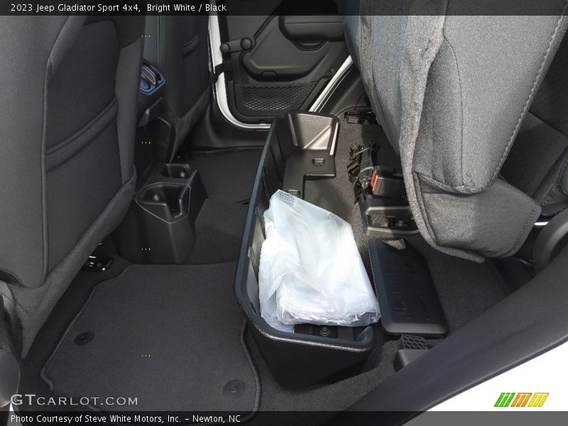 Bright White / Black 2023 Jeep Gladiator Sport 4x4