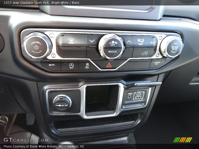 Bright White / Black 2023 Jeep Gladiator Sport 4x4