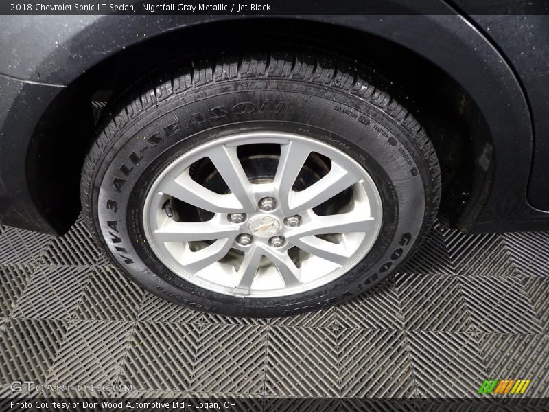 Nightfall Gray Metallic / Jet Black 2018 Chevrolet Sonic LT Sedan