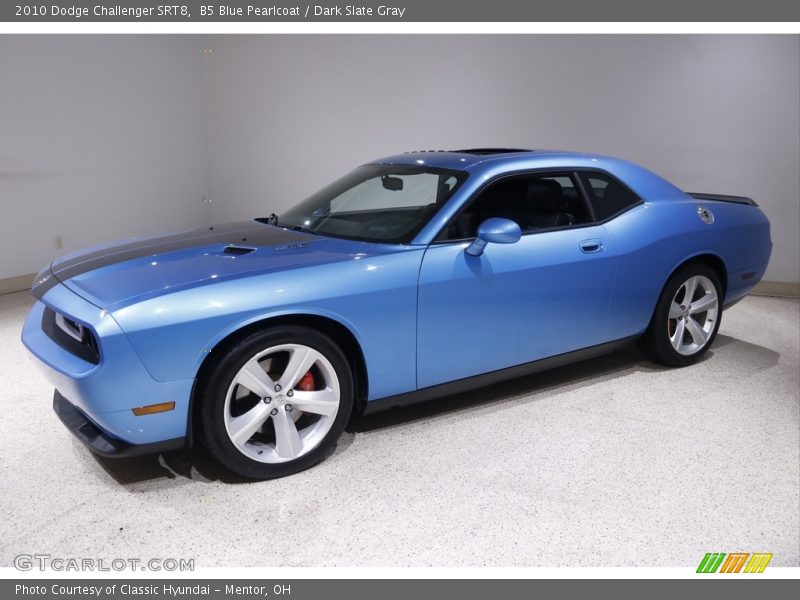 Front 3/4 View of 2010 Challenger SRT8