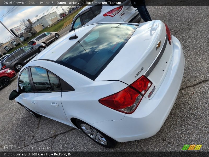 Summit White / Jet Black/Medium Titanium 2016 Chevrolet Cruze Limited LS
