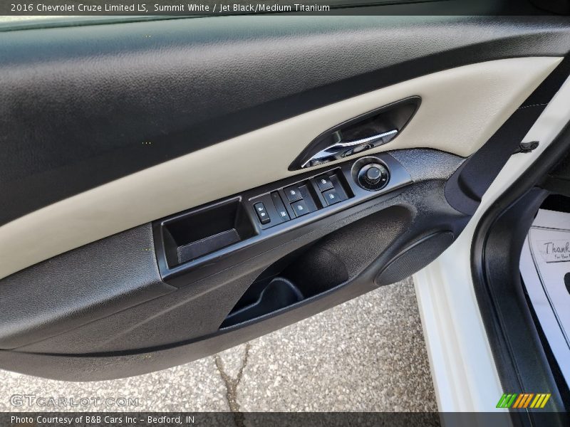 Summit White / Jet Black/Medium Titanium 2016 Chevrolet Cruze Limited LS