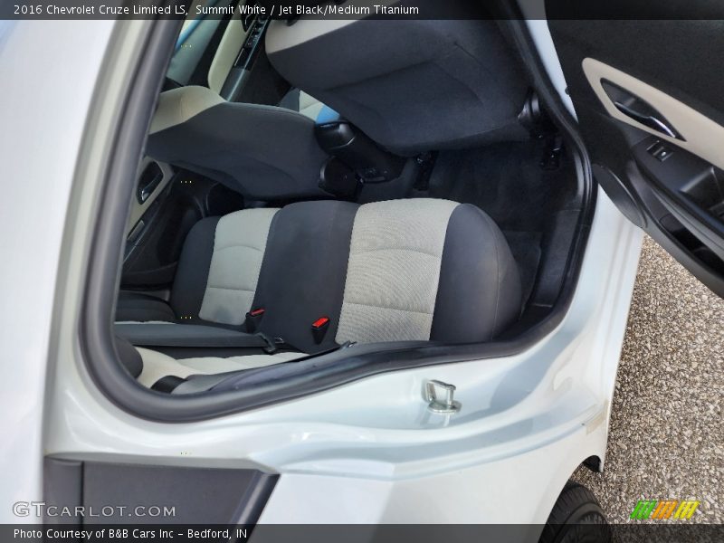 Summit White / Jet Black/Medium Titanium 2016 Chevrolet Cruze Limited LS