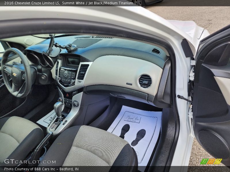 Summit White / Jet Black/Medium Titanium 2016 Chevrolet Cruze Limited LS