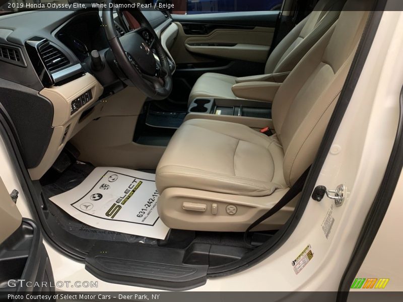 White Diamond Pearl / Beige 2019 Honda Odyssey Elite