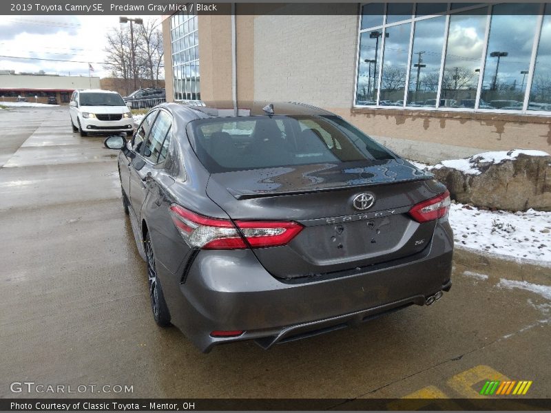 Predawn Gray Mica / Black 2019 Toyota Camry SE