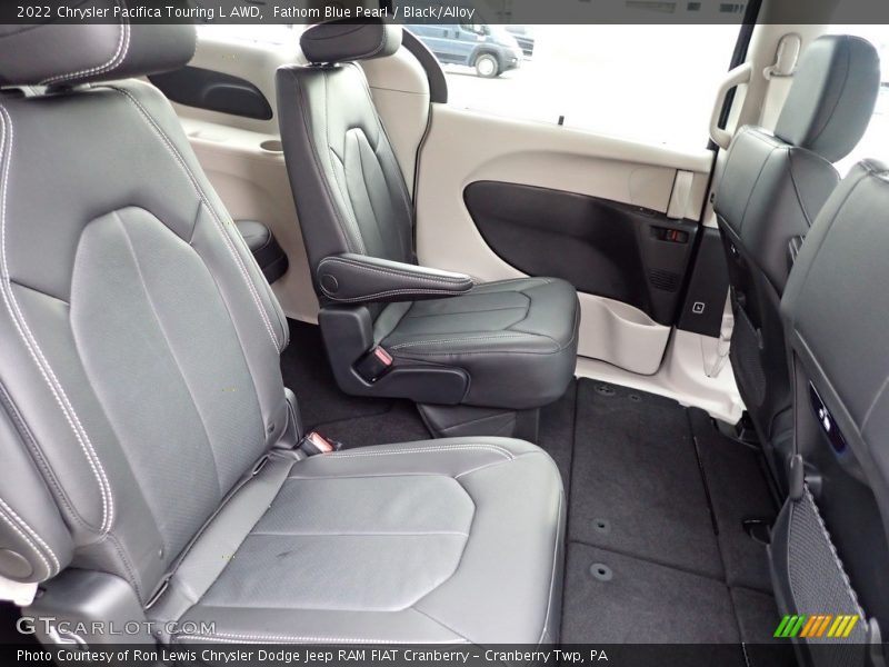 Fathom Blue Pearl / Black/Alloy 2022 Chrysler Pacifica Touring L AWD