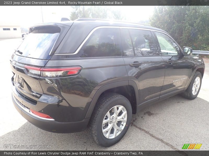 Rocky Mountain Pearl / Global Black 2023 Jeep Grand Cherokee Limited 4x4