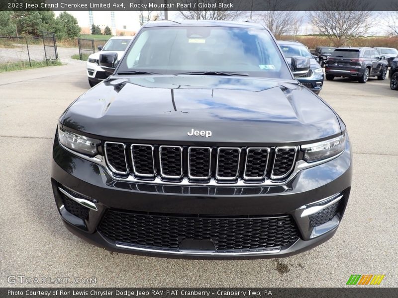 Rocky Mountain Pearl / Global Black 2023 Jeep Grand Cherokee Limited 4x4