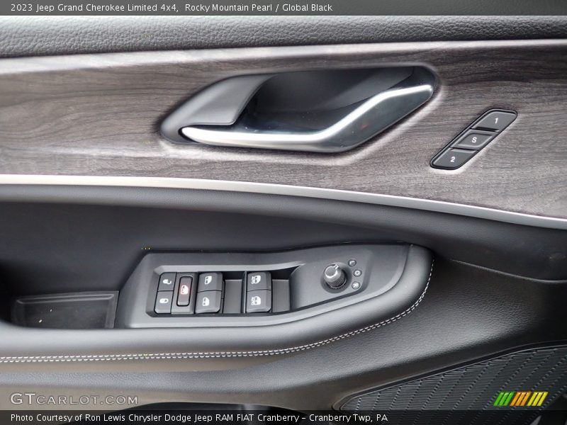 Rocky Mountain Pearl / Global Black 2023 Jeep Grand Cherokee Limited 4x4