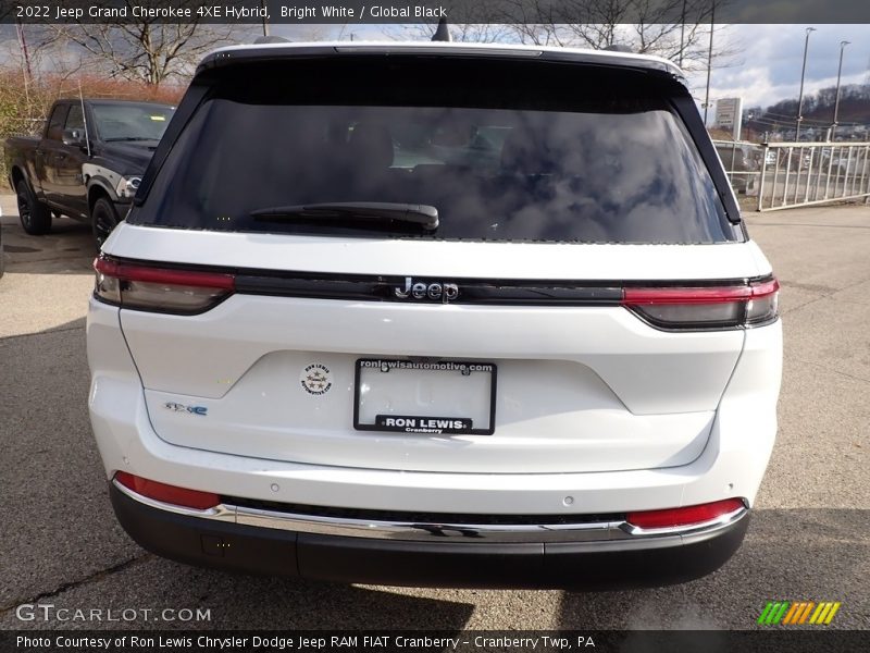 Bright White / Global Black 2022 Jeep Grand Cherokee 4XE Hybrid
