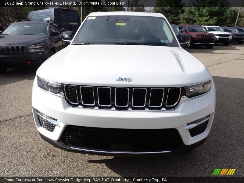 Bright White / Global Black 2022 Jeep Grand Cherokee 4XE Hybrid
