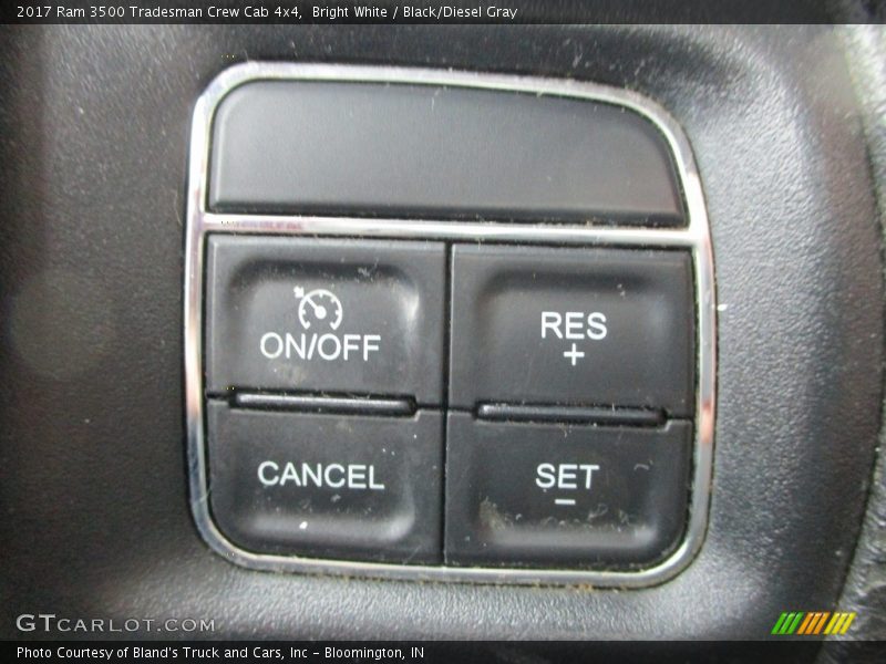 Bright White / Black/Diesel Gray 2017 Ram 3500 Tradesman Crew Cab 4x4