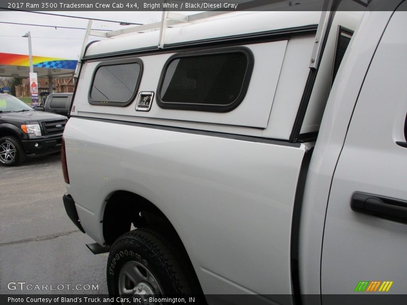 Bright White / Black/Diesel Gray 2017 Ram 3500 Tradesman Crew Cab 4x4
