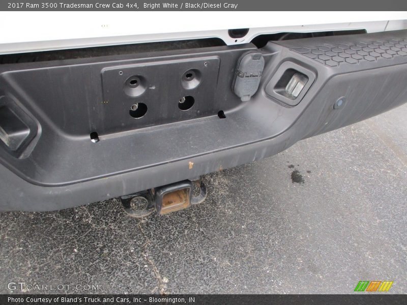 Bright White / Black/Diesel Gray 2017 Ram 3500 Tradesman Crew Cab 4x4