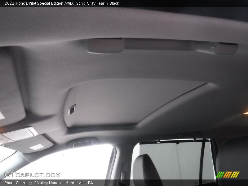 Sonic Gray Pearl / Black 2022 Honda Pilot Special Edition AWD