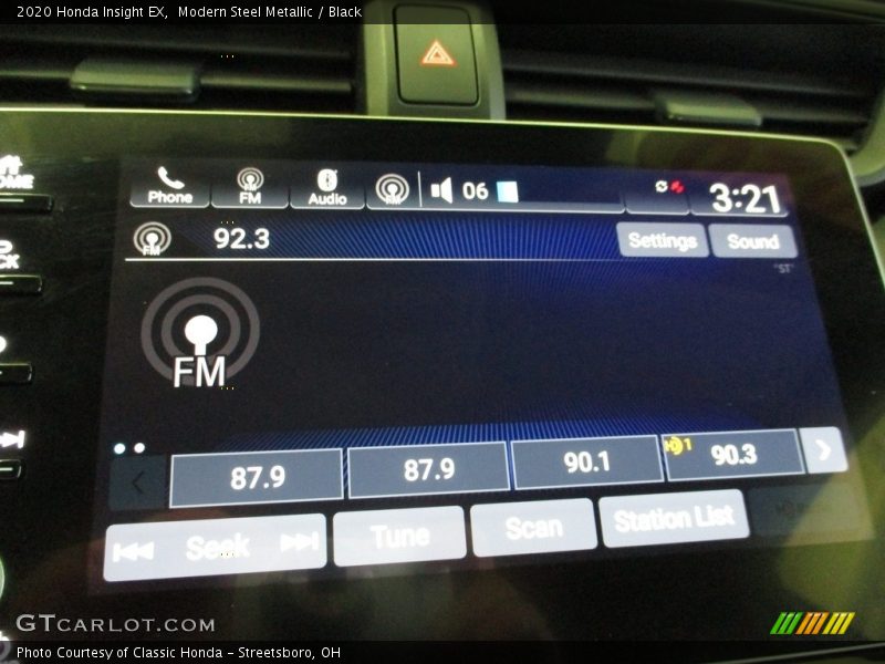 Modern Steel Metallic / Black 2020 Honda Insight EX