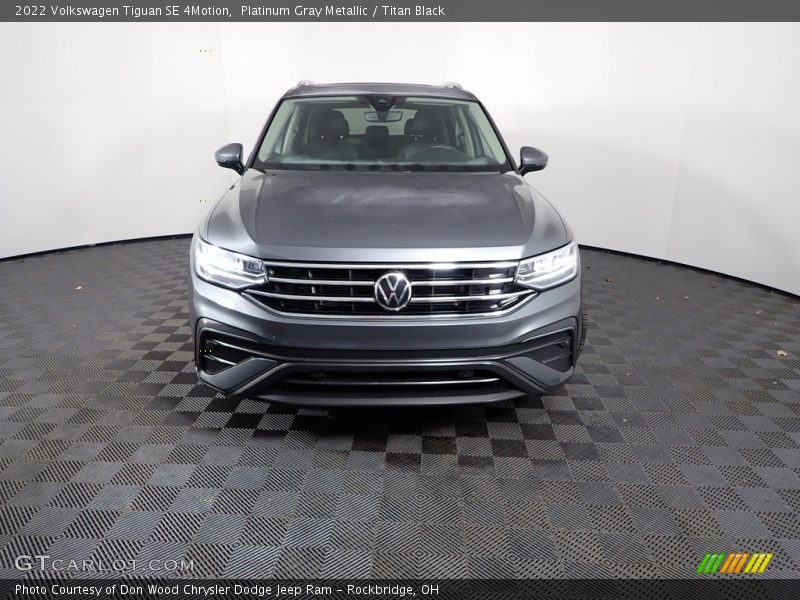 Platinum Gray Metallic / Titan Black 2022 Volkswagen Tiguan SE 4Motion