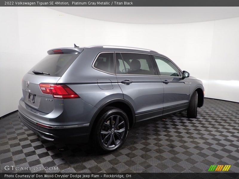Platinum Gray Metallic / Titan Black 2022 Volkswagen Tiguan SE 4Motion