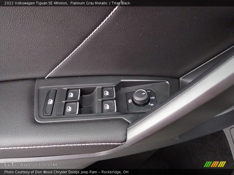 Platinum Gray Metallic / Titan Black 2022 Volkswagen Tiguan SE 4Motion