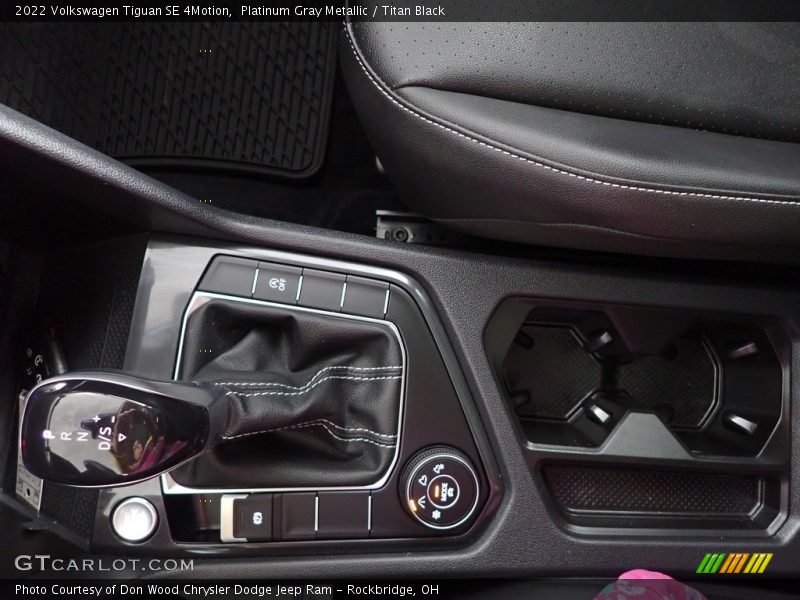 Platinum Gray Metallic / Titan Black 2022 Volkswagen Tiguan SE 4Motion