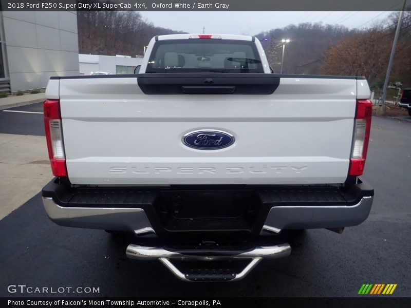 Oxford White / Earth Gray 2018 Ford F250 Super Duty XL SuperCab 4x4
