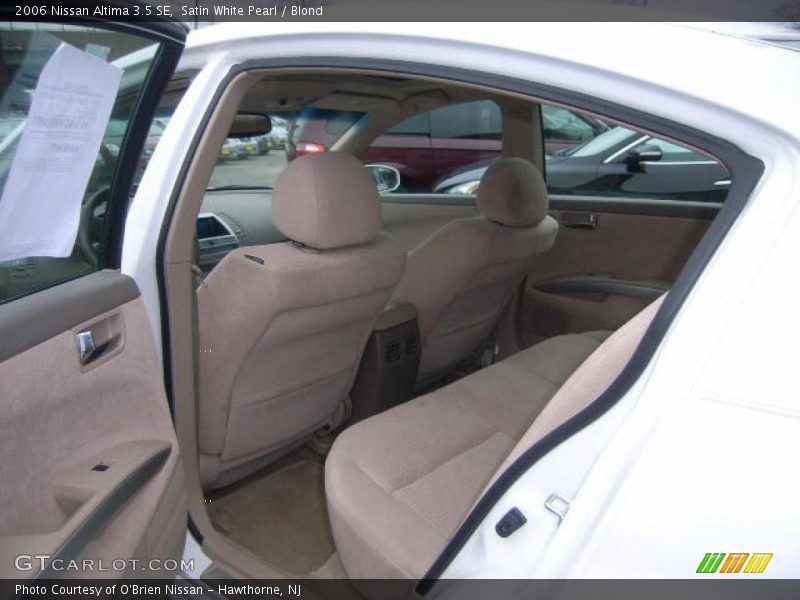 Satin White Pearl / Blond 2006 Nissan Altima 3.5 SE