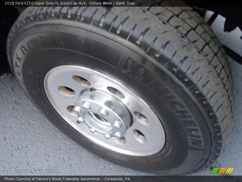 Oxford White / Earth Gray 2018 Ford F250 Super Duty XL SuperCab 4x4